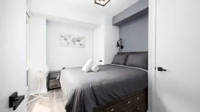 Modern 1-BR Condo in Church-Yonge Corridor - Image 3