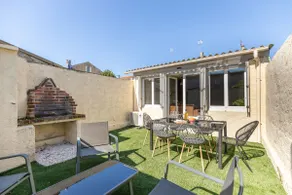 Le Patio | Private Garden, Air Conditioning & BBQ - Image 2