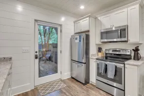 Downtown Condo 1 Block to King with Private Patio - Image 3