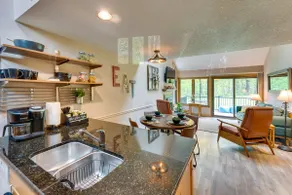 Galena Retreat: Shopping, Owners Club & Skiing! - Image 2