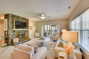 Balcony & Golf Course View! Condo at Kingwood - Image 5