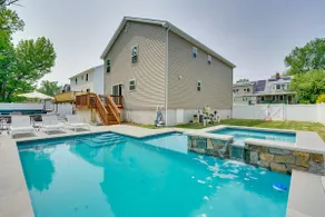 Gorgeous Keansburg Home w/ Pool: Walk to Beach! - Image 2