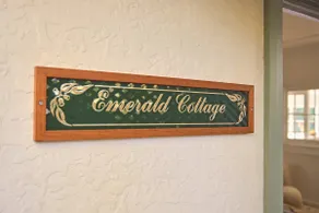 Emerald Cottage in the Blue Mountains - Image 5