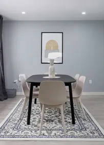 Spacious 4BR Retreat near YVR and DT - Image 5
