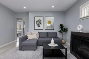 Spacious 4BR Retreat near YVR and DT - Image 3