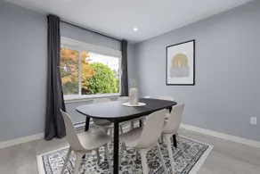 Spacious 4BR Retreat near YVR and DT - Image 4