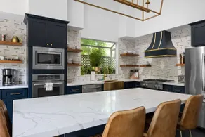 Botany House Designer Home with Hot Tub - Image 2