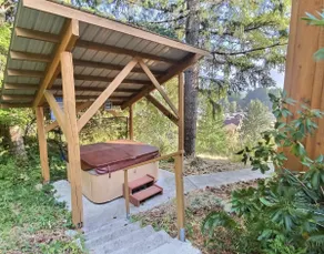 `Elk Ridge` | Hot tub, Wifi, Roku, Close to town. - Image 2