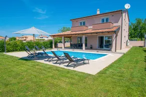The beautiful villa with a private pool - Image 4
