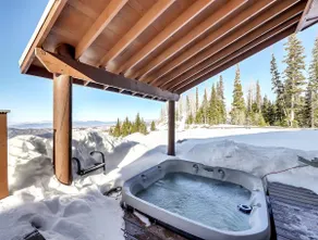 Skyview Chalet - amazing views with a spa - Image 4