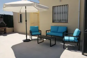 Villa - Sleeps 4 - Pool - Patio - Parking - Image 2