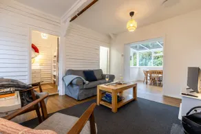 Ty Capel Bach: 3-Bed Bungalow Hermon - Image 3