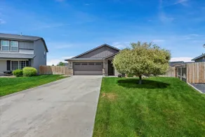 Caldwell/Nampa Family Retreat | King Bed | 4 TVs | - Image 5