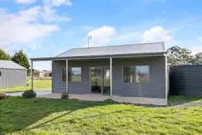 Glenowrie Cottage - 2 King Beds - Close to Cadia - Image 2