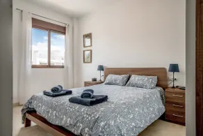 2 bedroom apt close to the sea - Image 4