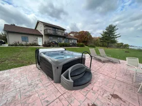Sheridan Shores Escape - Hot Tub w Amazing Views! - Image 5