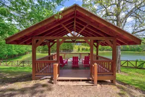 Lake Views Hot Tub Fire Pit Micro Events - Image 4