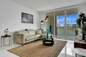 marina bay sunny isles 1005 - Image 3