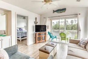 Myrtle Beach Waterfront Condo: 5 Mi to Boardwalk! - Image 3