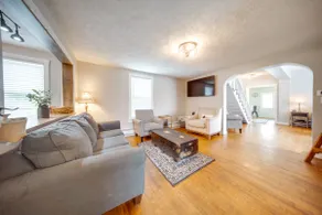 Historical Magnesia Springs Home, Near Kayaking! - Image 2