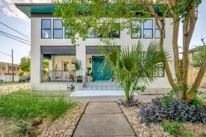 7 Private Suites, Sleeps 25, Close to UT Stadium! - Image 3