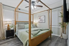 Huge 4BR w/ Yard | Sleeps 8 | LCP Collection - Image 3