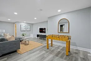 Huge 4BR w/ Yard | Sleeps 8 | LCP Collection - Image 5