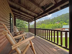 Deep Creek Mountain Lodge - Image 2