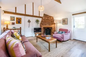 The Stables, Ivy Lodge Barn, Hoo - Image 3