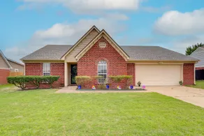 Horn Lake Home w/ Yard: 8 Mi to Graceland! - Image 3