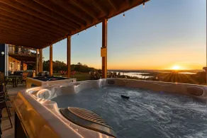 Lakeview! Private putting! Hot tub! - Image 2