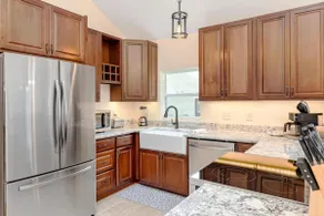 2BR 1BA Remodeled House in Gray Community - Image 2