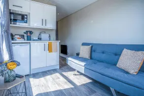 The Studio - 1 Bedroom Cabin - Amroth - Image 2