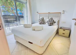 Skol 322 - 2 bed, 2 bath Beach Front Apartment Marbella - Image 4