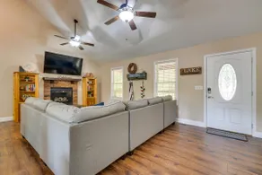 Cozy Tennessee Lake House w/ Grill & Fire Pit! - Image 4