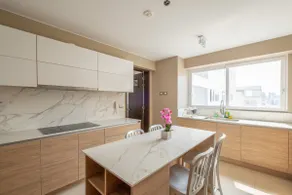 iH*| Luxurious Ocean View 3BR AP w/AC and Parking - Image 2