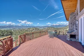 Mountain Views• Private Hot Tub•Large Deck - Image 2