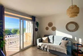 Luxurious Apartment in Empuriabrava with Sea View - Image 2