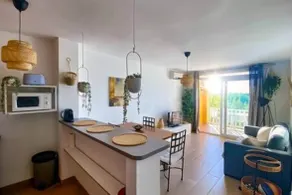 Luxurious Apartment in Empuriabrava with Sea View - Image 4