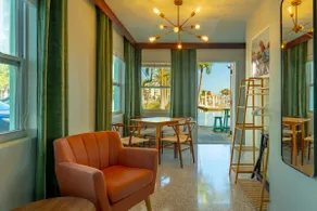 Sunny Water-View Apartment with Terrazzo Floor - Image 4