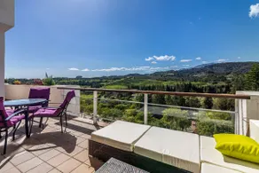 Charming apartment with gym, Jacuzzi and balcony - Image 2
