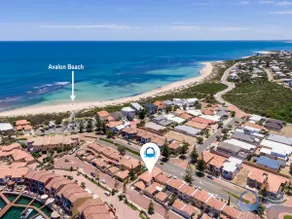 Summer Breeze at Avalon Beach - Image 2