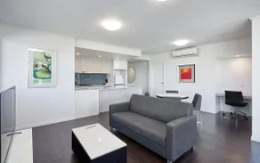 Two bedroom Apartment in Robina Center - Image 5