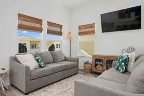 New Coastal Cottage with Pool - Image 4