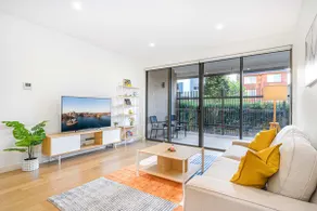 Modern Urban Retreat Stylish Apt in Ryde's Heart - Image 3