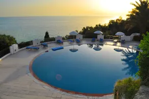 Studio apartments with pool maria in Agios Gordios Beach - Image 3