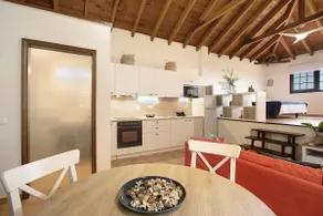 Ferienhaus „Las Tres Palmeras“ mit Bergblick, Gemeinschaftspool und WLAN - Image 5