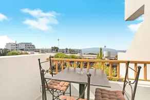 Appartement avec terrasse, piscine chauffée et internet haut débit | Vue mer - Image 2