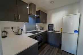 Captivating 1-Bed apartment Merthyr Tydfil - - Image 3