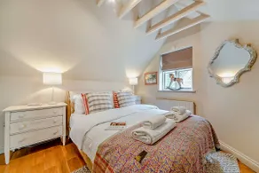 Cotswold Cottage Guest House - Image 3
